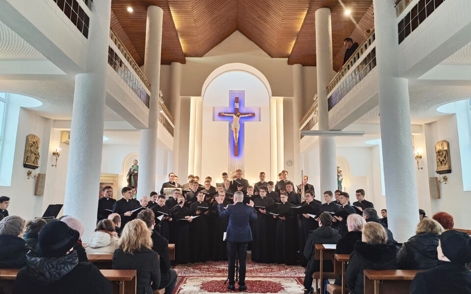 Concert de Colinde: Huși