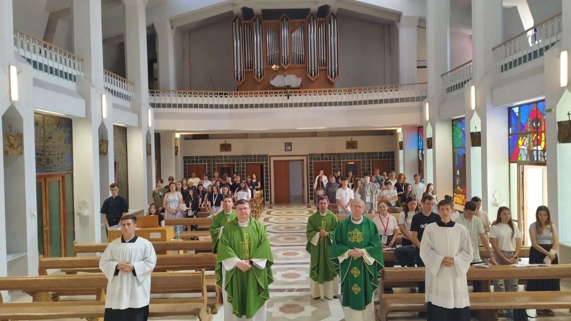 Seminariști la Școala de Vară Teospor