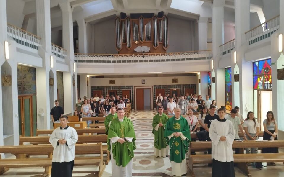 Seminariști la Școala de Vară Teospor