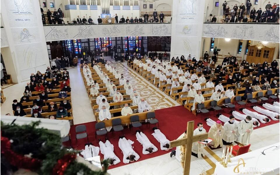 Iaşi: Vor fi hirotoniţi şapte diaconi (8 decembrie 2021)