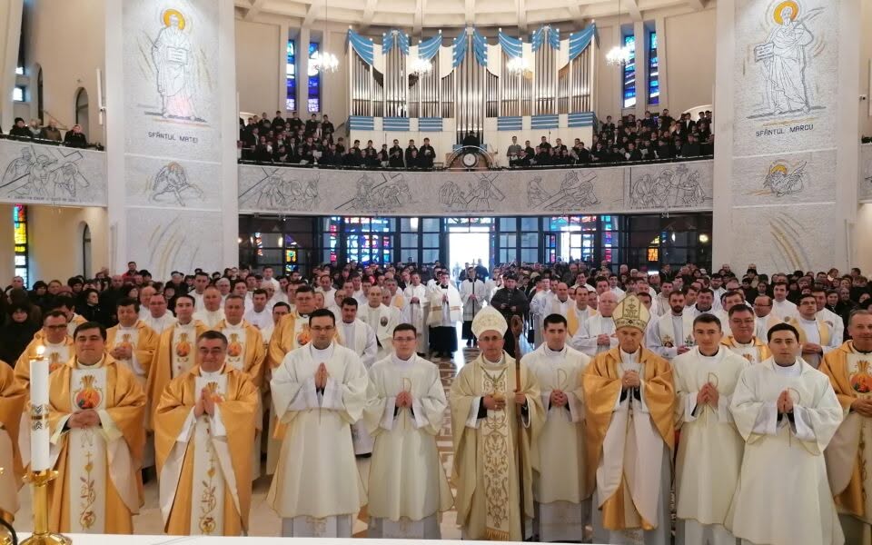 Sfințirea întru diaconat a seminariștilor anului VI