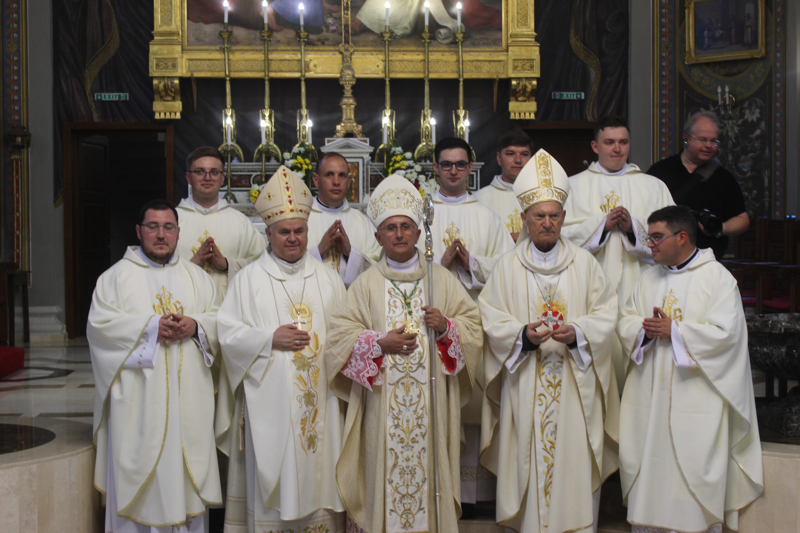 Hirotonirea întru preoție a șapte diaconi