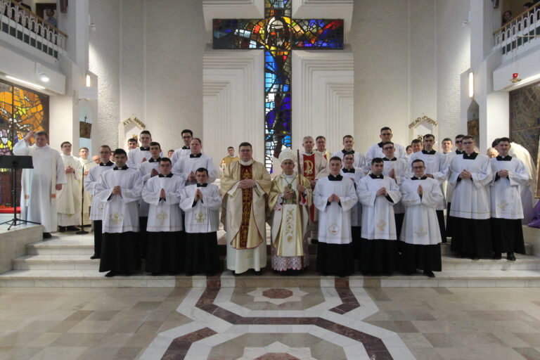 Hramul Seminarului Mare și instituirea de lectori și acoliți