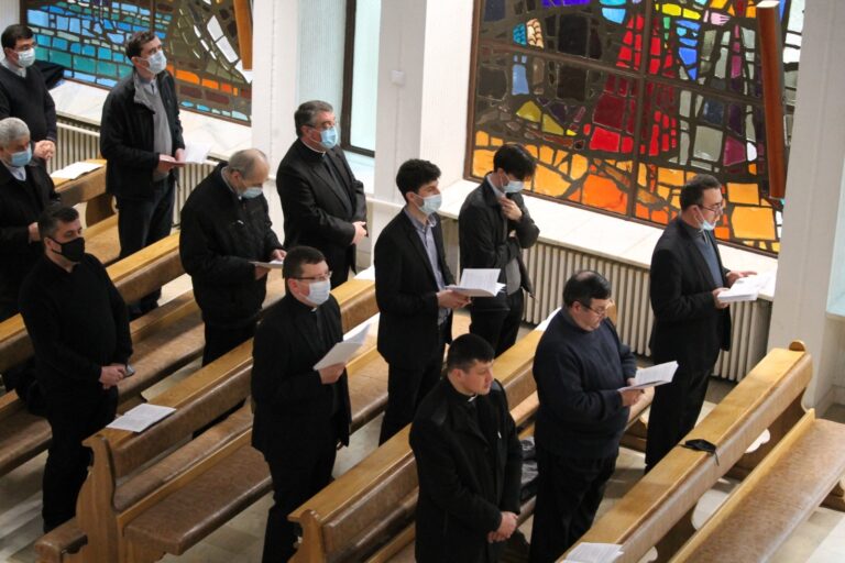 Oră de rugăciune pentru clerul diecezan