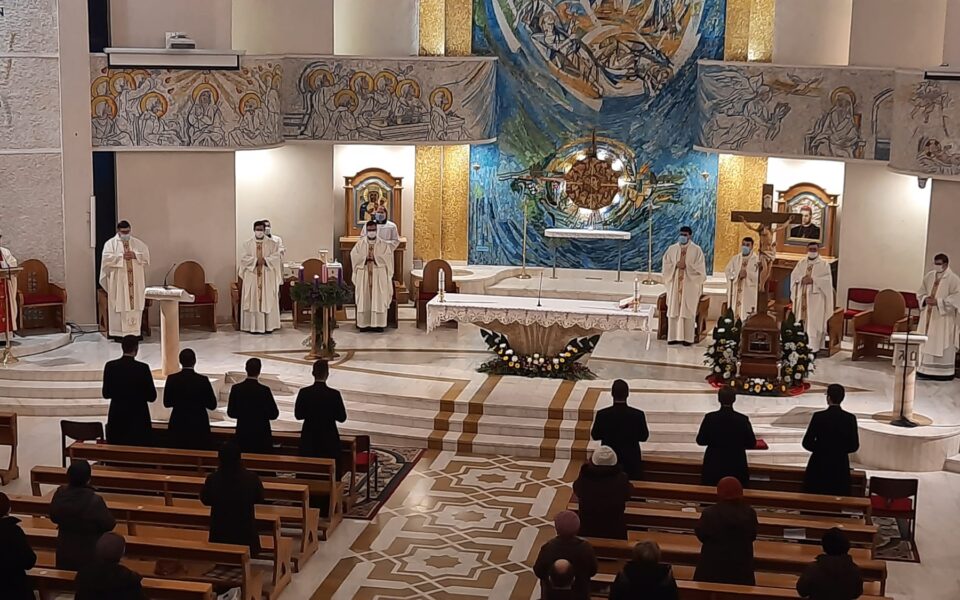 Veghe de rugăciune în așteptarea hirotonirii diaconale