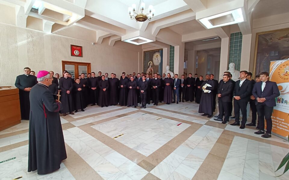 Vizita canonică a PS Iosif Păuleț la Institutul Teologic Romano-Catolic ,,Sf. Iosif” Iași