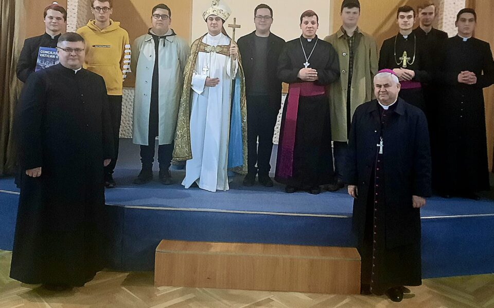 Academia Mariană – Marie, iată fiii tăi