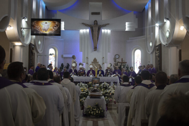 Înmormântarea părintelui Alois Bulai