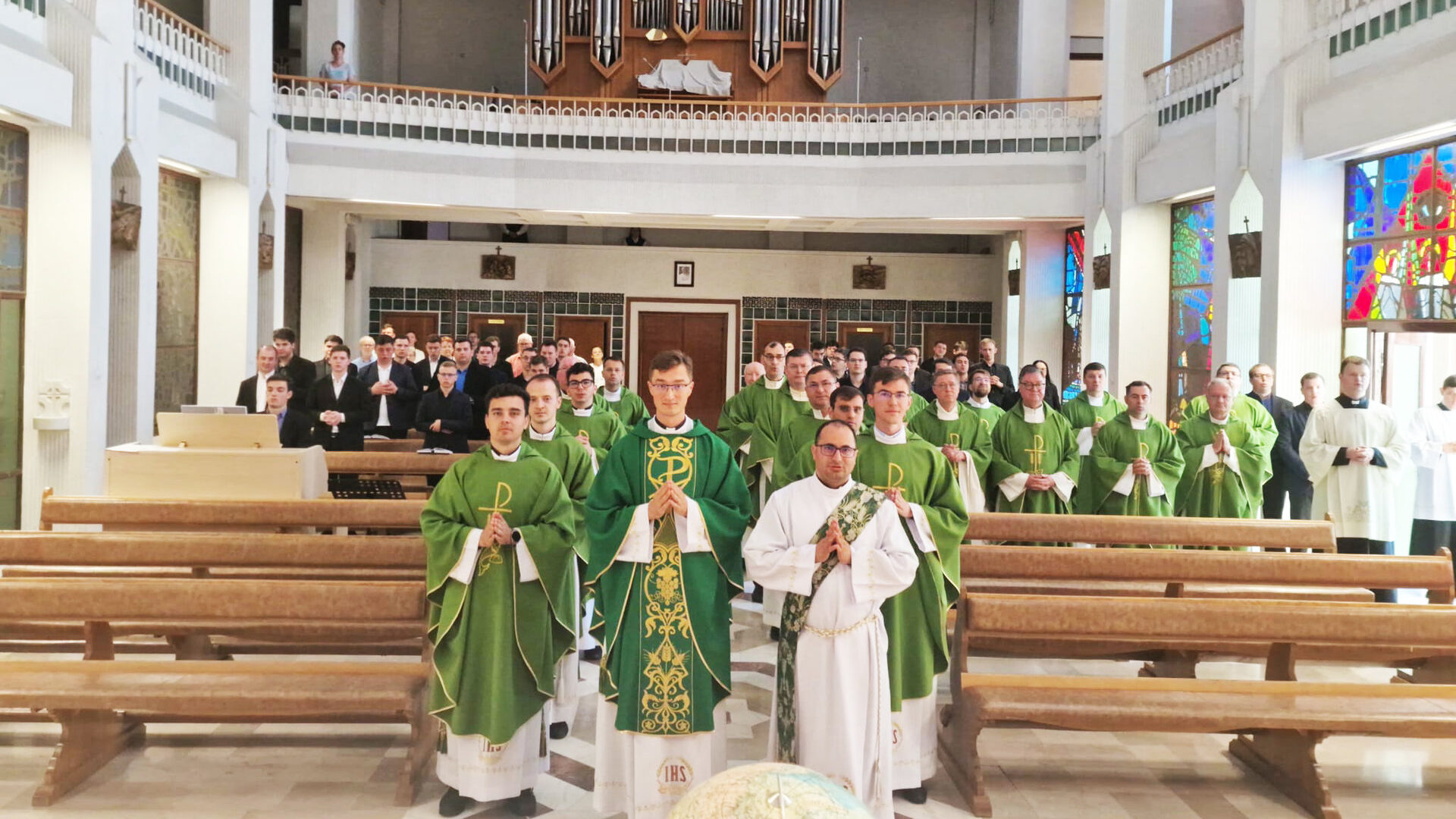 Prima Sfântă Liturghie a preoților nou-sfințiți în capela Seminarului mare diecezan